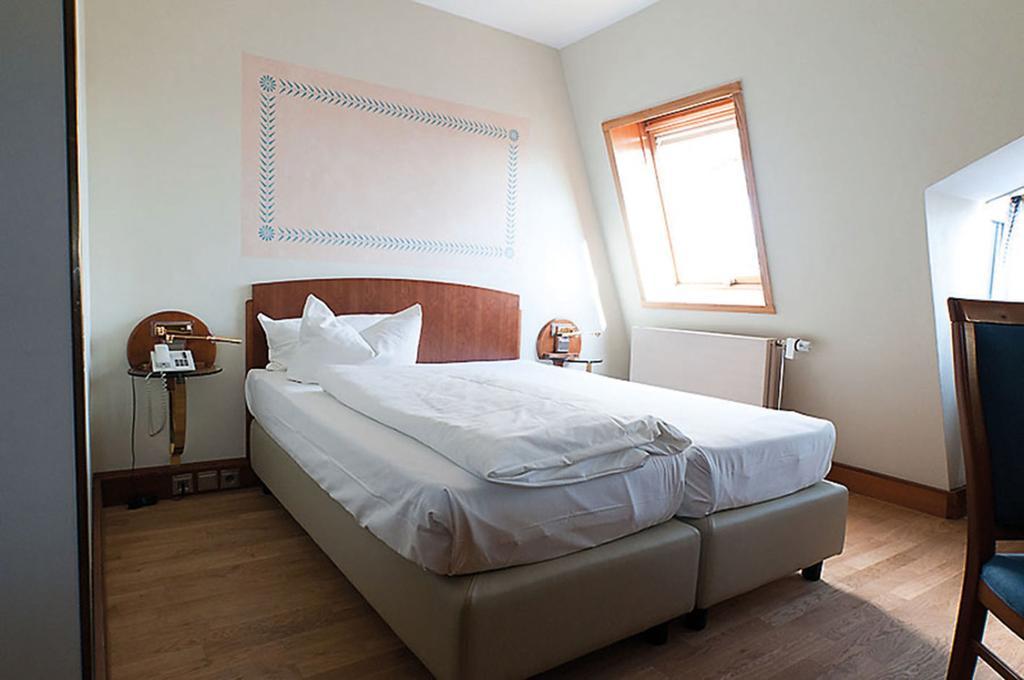Hotel Am Blauen Wunder Dresde Habitación foto